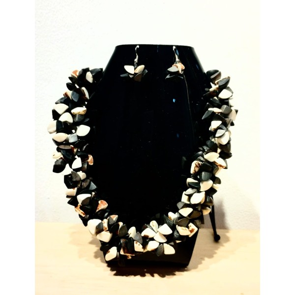 GARGANTILLA TAGUA PICADA