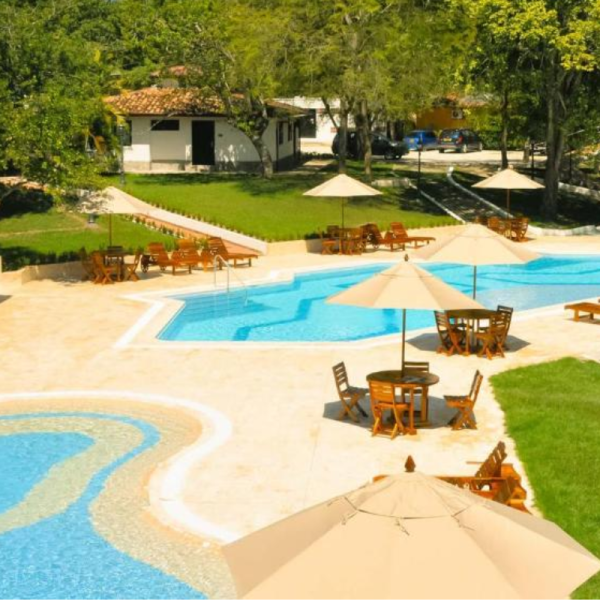ANTIOQUIA - HOTEL LA ARDILLA DE SANTA FÉ DÍA DE SOL