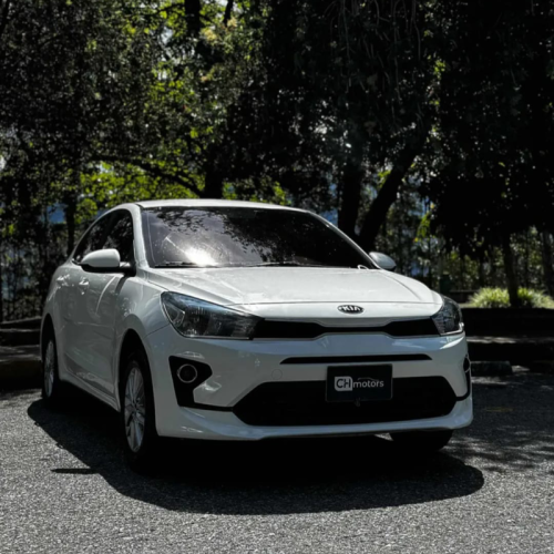 KIA RIO 1.4  MECANICO  - MODELO 2022 - 68.000 KM