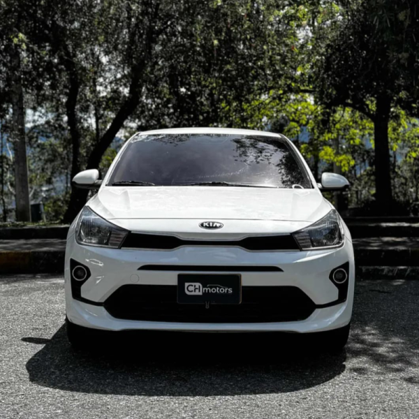 KIA RIO 1.4  MECANICO  - MODELO 2022 - 68.000 KM