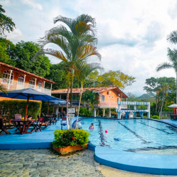 ANTIOQUIA - PORTÓN DE OCCIDENTE SAN JERÓNIMO ALOJAMIENTO